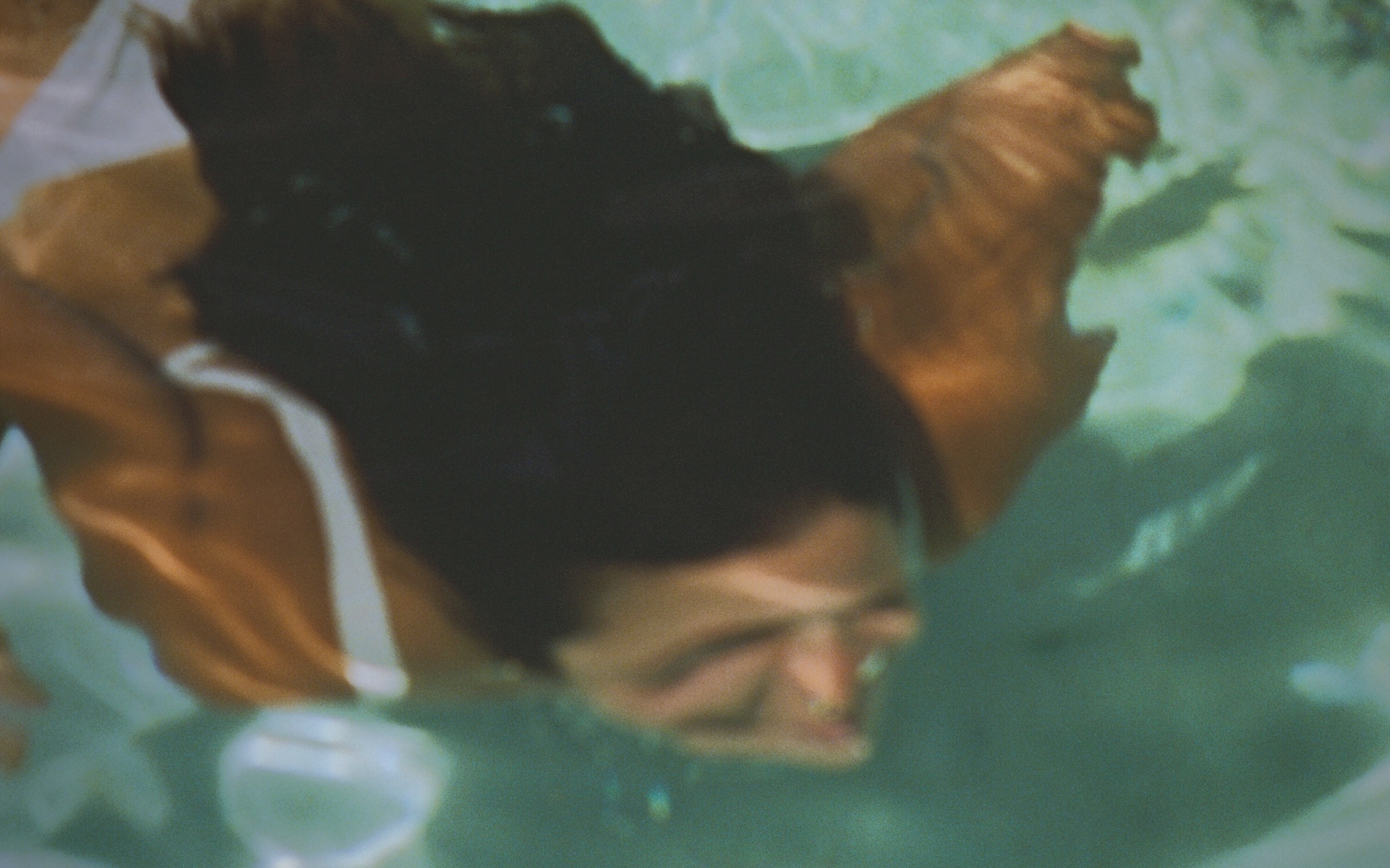 HAPPY EYES ON HOLIDAY